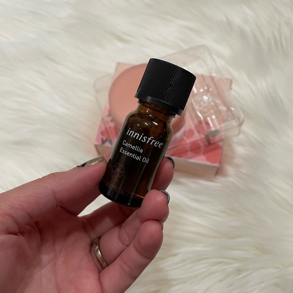 Innisfree Camellia Moisturizing Duo Set - Picture 3 of 10